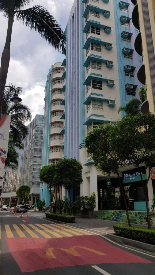 101 Newport Blvd C2 4F By Rechelle Nunag Pasay Bagian luar foto