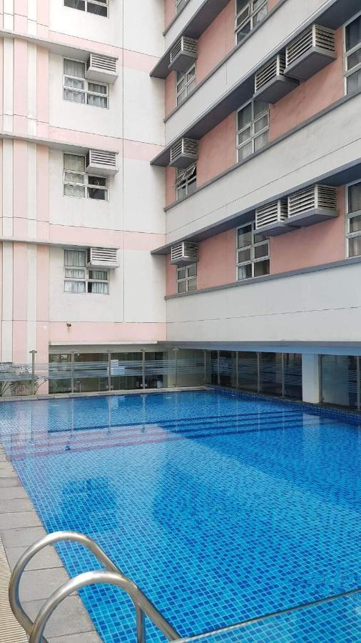 101 Newport Blvd C2 4F By Rechelle Nunag Pasay Bagian luar foto