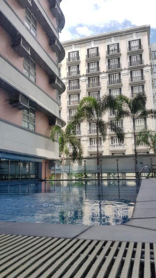 101 Newport Blvd C2 4F By Rechelle Nunag Pasay Bagian luar foto