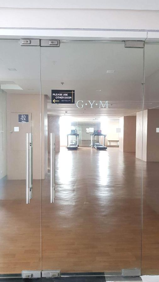 101 Newport Blvd C2 4F By Rechelle Nunag Pasay Bagian luar foto